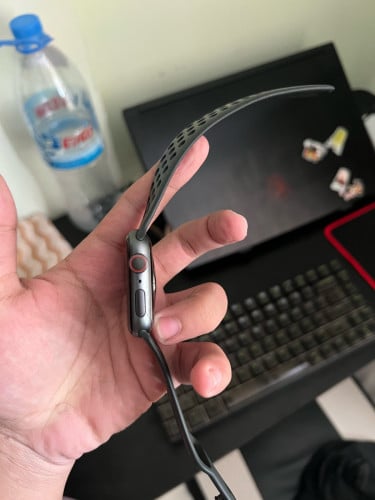 Apple watch S5 44mm black LTE(លក់ហើយ)