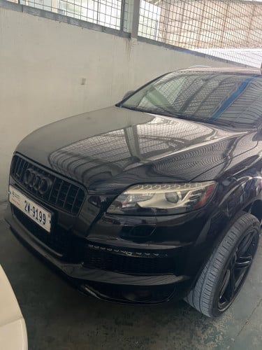 Audi Q7, ឆ្នាំ012 (បង់រំលស់100%)