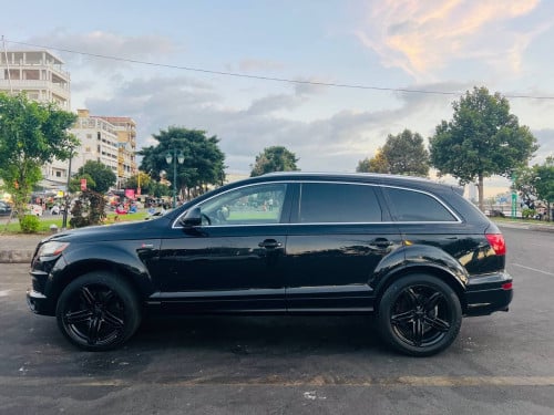 Audi Q7, ឆ្នាំ012 (បង់រំលស់100%)