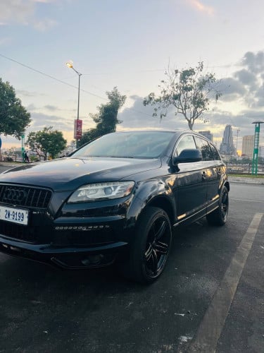Audi Q7, ឆ្នាំ012 (បង់រំលស់100%)