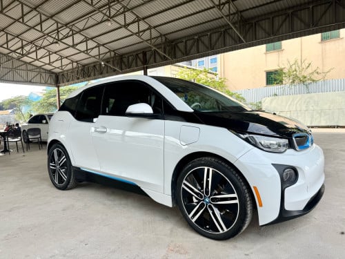 BMW I3 2015 Rex Full Option (សាំង+EV)9ម៉ឺនម៉ាយ