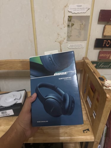 Bose Quietcomfort Handphone  មួយទឹកស្អាតដូចថ្មី✅💰 តម្លៃ 1xx$ ជាង☎️Telegram 086494581