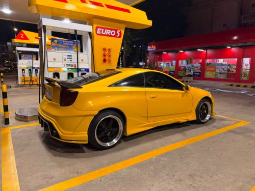 Celica ឆ្នាំ 2001 ឡាននៅសៀមរាប តំលៃដាច់