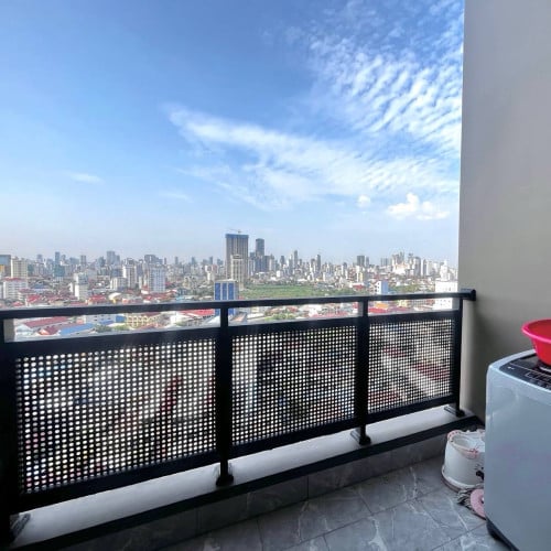 Condo 2bedrooms loft for sale at L tower 1