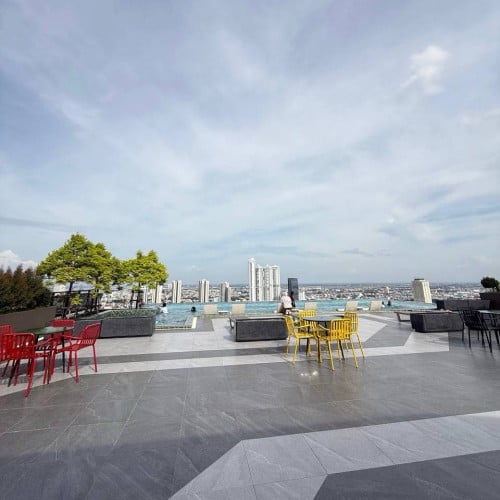 Condo 2bedrooms loft for sale at L tower 1
