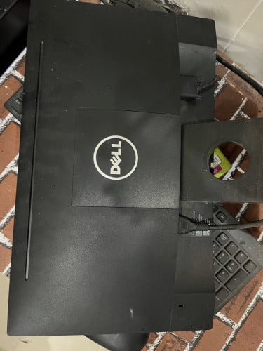 Dell second hand នៅ 90%