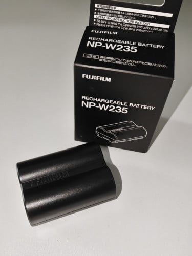 Fujifilm original battery ( new 99.99% )