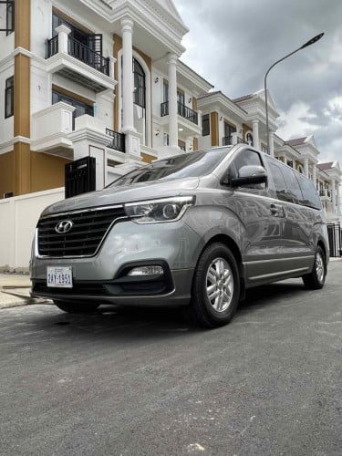ឡានជួលបើកខ្លួនឯង Auto door 2019 starex H1
