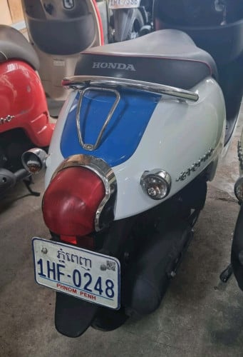 Honda Giorno 2011 680$