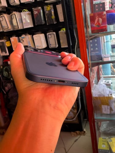 iPhone 11 ឡេីងសំបក 17Po ស្អាត99% / 128g