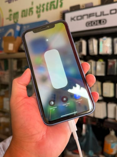 iPhone 11 ឡេីងសំបក 17Po ស្អាត99% / 128g