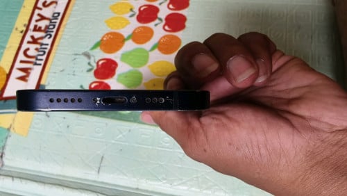 Iphone 12 128G ថ្មនៅសល់ 71%