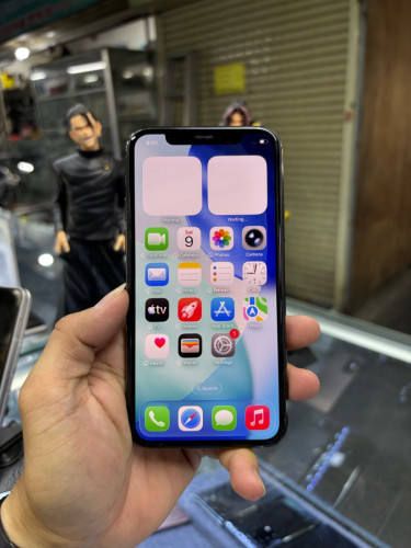 Iphone11Proតូច 64G Sim2 eSIM ម៉ាសុីនសានុំស្រុីន សឹកថាច់