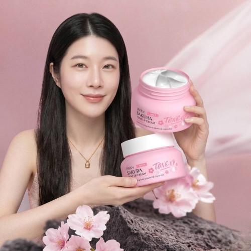 Japan Sakura tone up cream beauty without makeup (Lazy Cream)