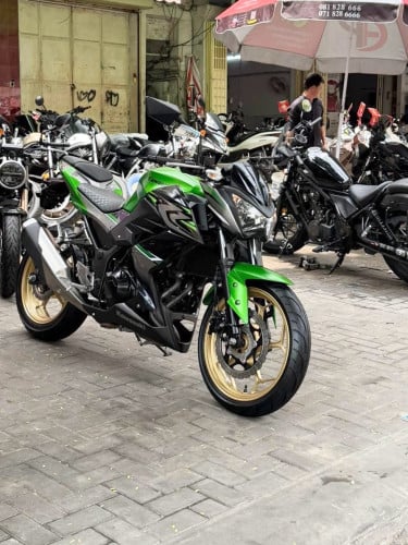 Kawasaki Z250 2017 99% ជប៉ុន