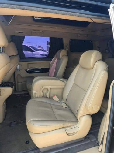 Kia Carnival Hi-Limousine 2019 full option