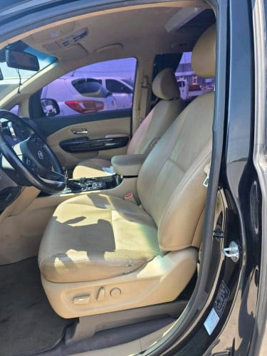 Kia Carnival Hi-Limousine 2019 full option