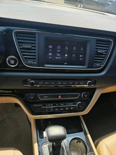 Kia Carnival Hi-Limousine 2019 full option