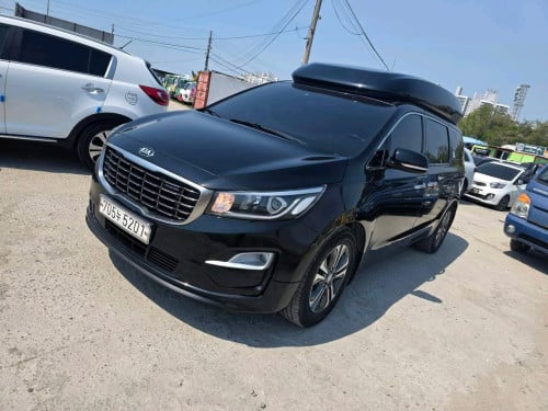 Kia Carnival Hi-Limousine 2019 full option