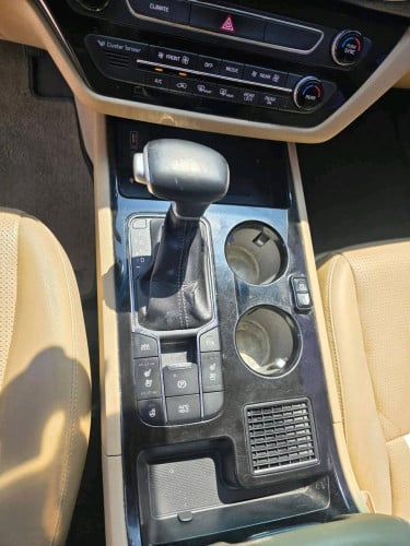 Kia Carnival Hi-Limousine 2019 full option