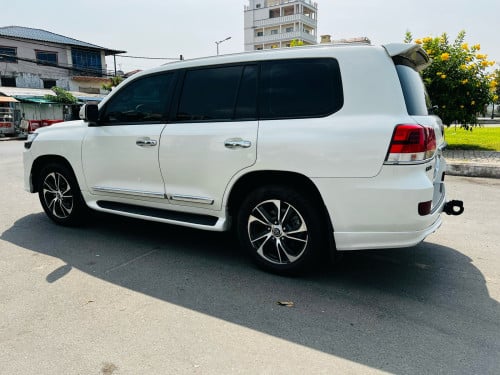 Landcruiser 09 up 021 (បង់រំលស់100%)