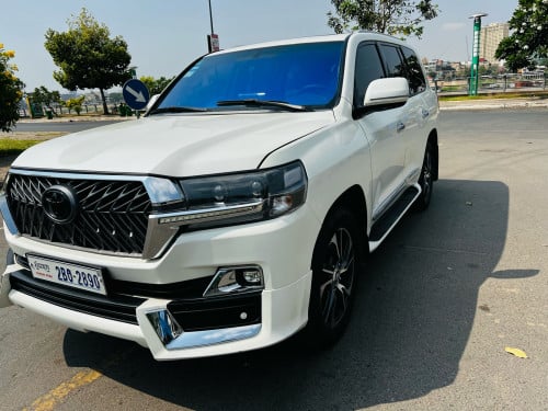 Landcruiser 09 up 021 (បង់រំលស់100%)