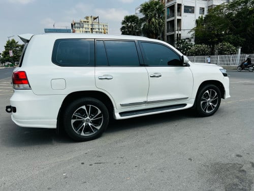 Landcruiser 09 up 021 (បង់រំលស់100%)