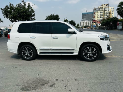 Landcruiser 09 up 021 (បង់រំលស់100%)
