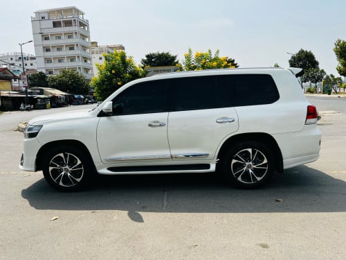 Landcruiser 09 up 021 (បង់រំលស់100%)