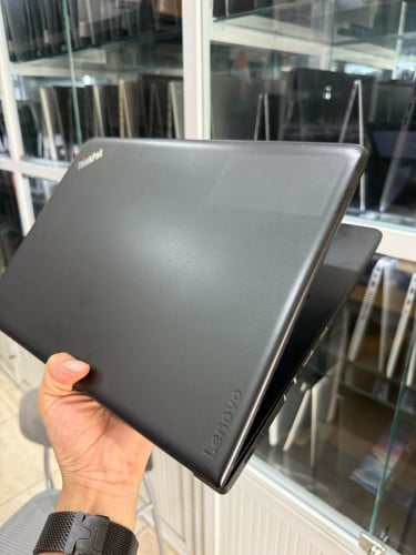 Lenovo thinkpad E470 (98%)