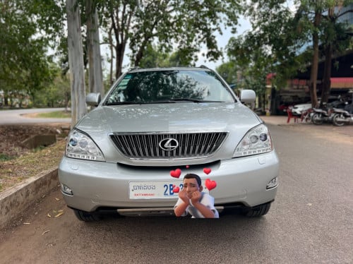 Lexus 330 pong 1 2004 នៅថ្មីណាស់