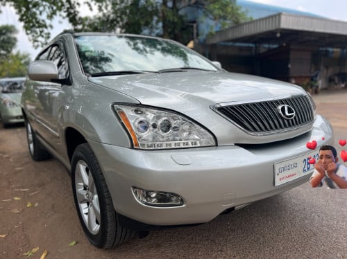 Lexus 330 pong 1 2004 នៅថ្មីណាស់