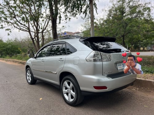 Lexus 330 pong 1 2004 នៅថ្មីណាស់
