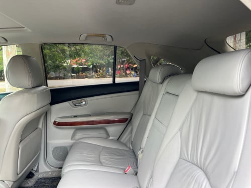 Lexus 330 pong 1 2004 នៅថ្មីណាស់