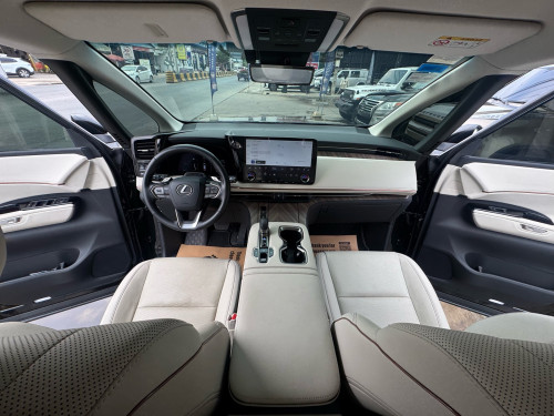LEXUS LM350h 2025 VIP 4seat ថ្នាំហ្សុីន 1ជុំ 10000kmតិច តម្លៃល្អបង ឡាននៅថ្មីដូចខ្លាញ់គោ