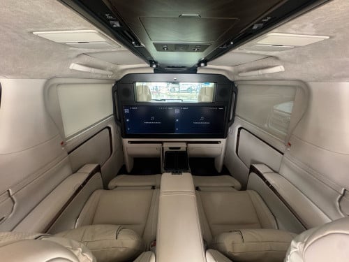 LEXUS LM350h 2025 VIP 4seat ថ្នាំហ្សុីន 1ជុំ 10000kmតិច តម្លៃល្អបង ឡាននៅថ្មីដូចខ្លាញ់គោ