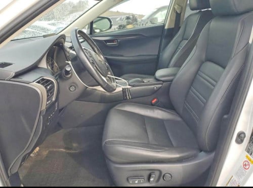 Lexus Nx200t 2016 Luxury 4បេតុង ប៉ុង២