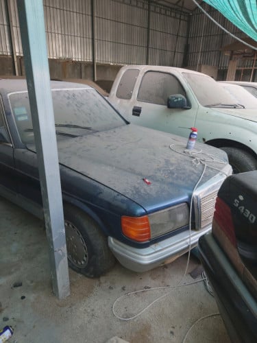 Mercedes W126 ឯកសារគ្រប់