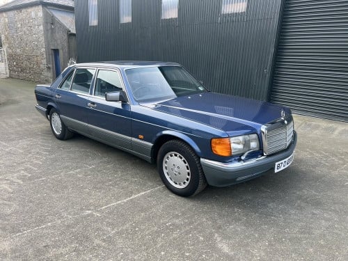 Mercedes W126 ឯកសារគ្រប់