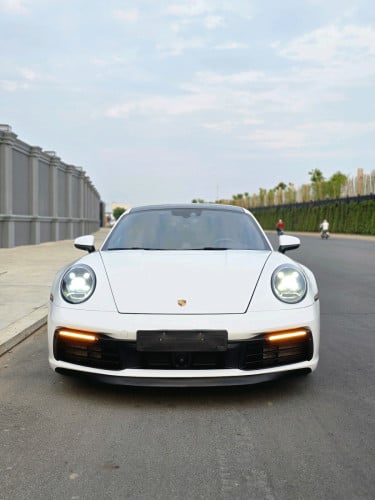 Porsches Carrera S ក្រដាសពន្ធថ្មី