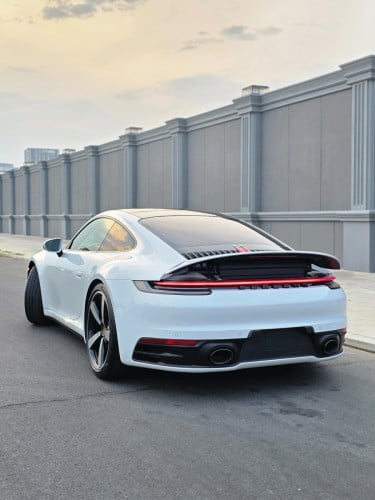 Porsches Carrera S ក្រដាសពន្ធថ្មី