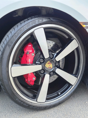 Porsches Carrera S ក្រដាសពន្ធថ្មី
