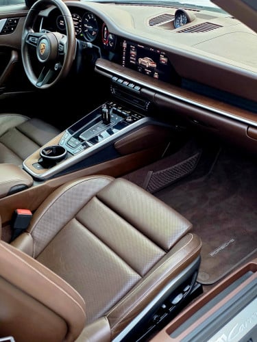 Porsches Carrera S ក្រដាសពន្ធថ្មី