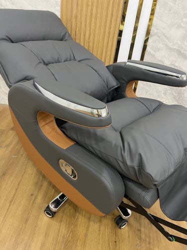 Premium boss chair