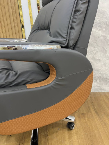 Premium boss chair