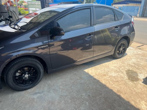 Prius 2013 OP3 sell