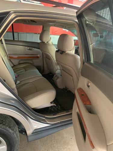 Rx330 2004 Full Option ប៉ុង២