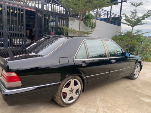 S320 យក្ស 98 ខ្មៅ ក្នុងខ្មៅតួវែង
