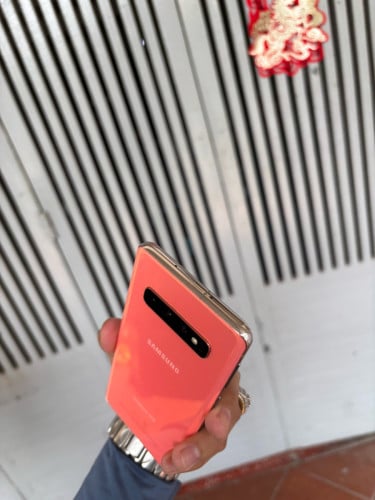 Samsung S10 128G Ram8G Sim1 ម៉ាសុីនអេក្រង់ស្រុីន