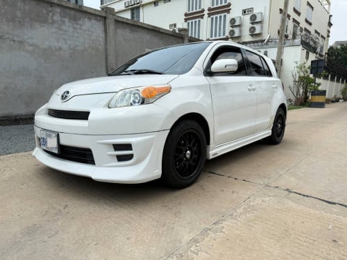 SCION.  2008. Fulloption